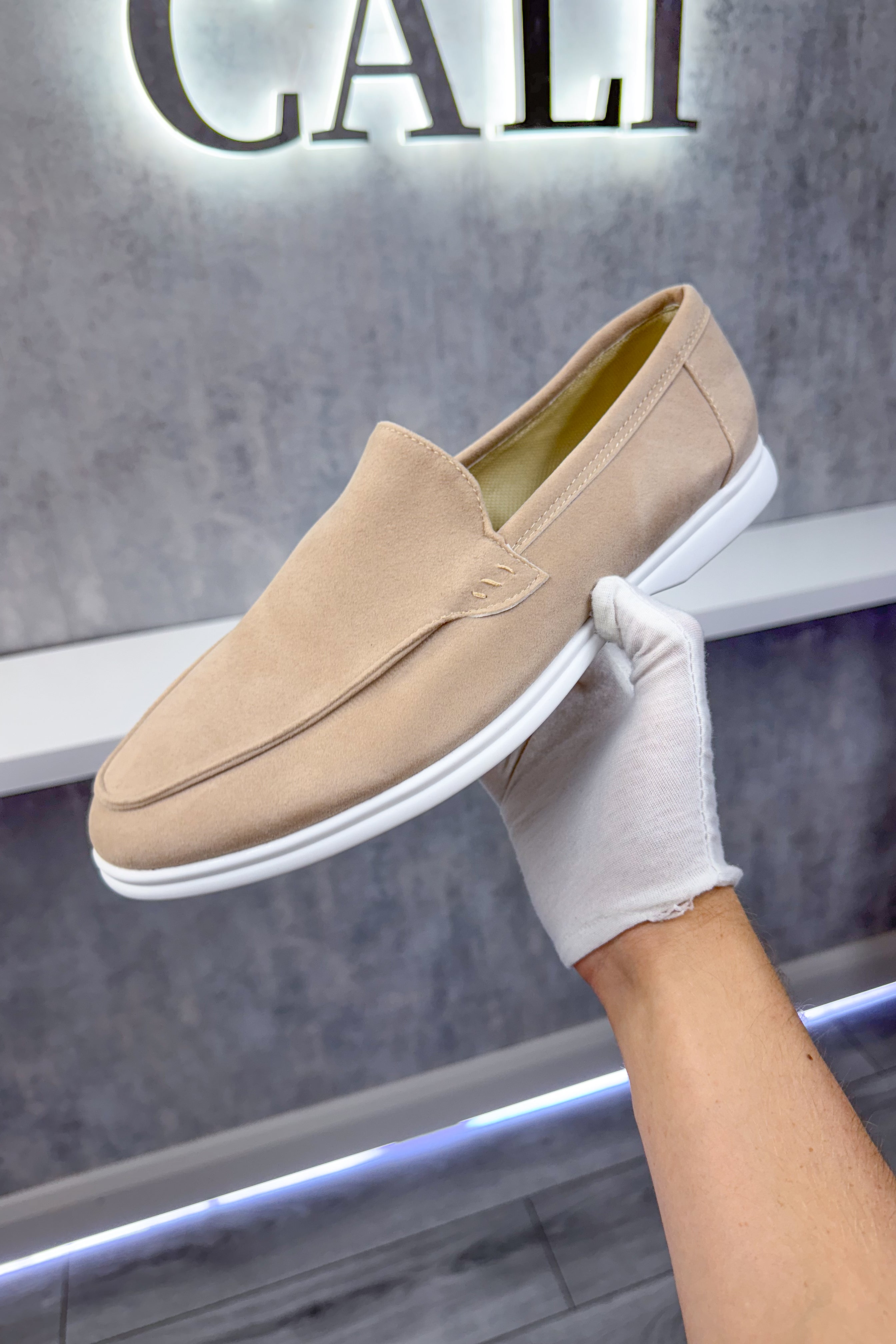 3 voor $130