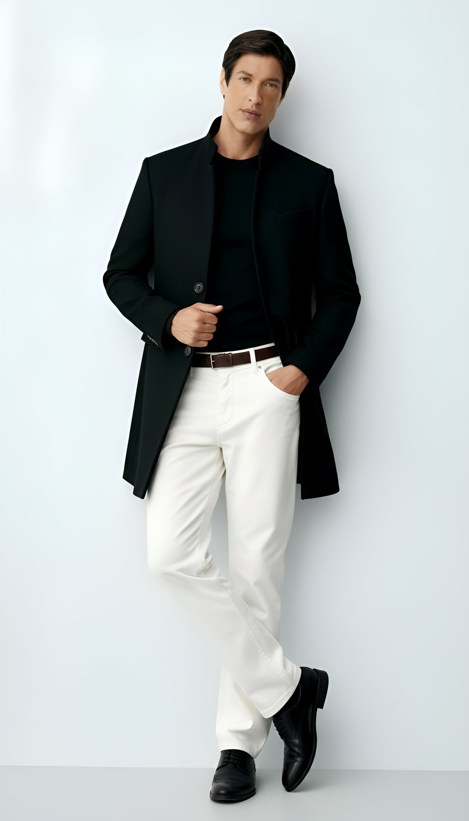 Cappotto da uomo in misto lana - Elegante cappotto lungo con risvolto a tacche e chiusura a bottoni per abbigliamento formale e casual.