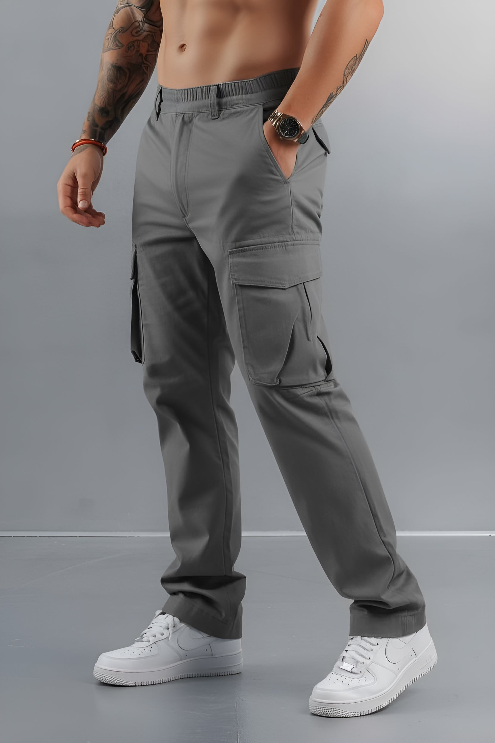 Wide fit cargo pants with side pockets